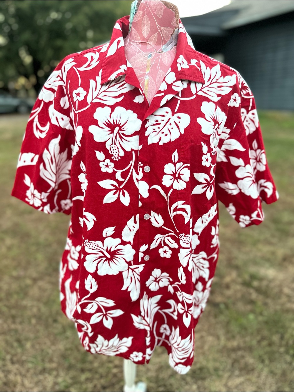 Men's Red Floral Hawaiian Button-Down Shirt